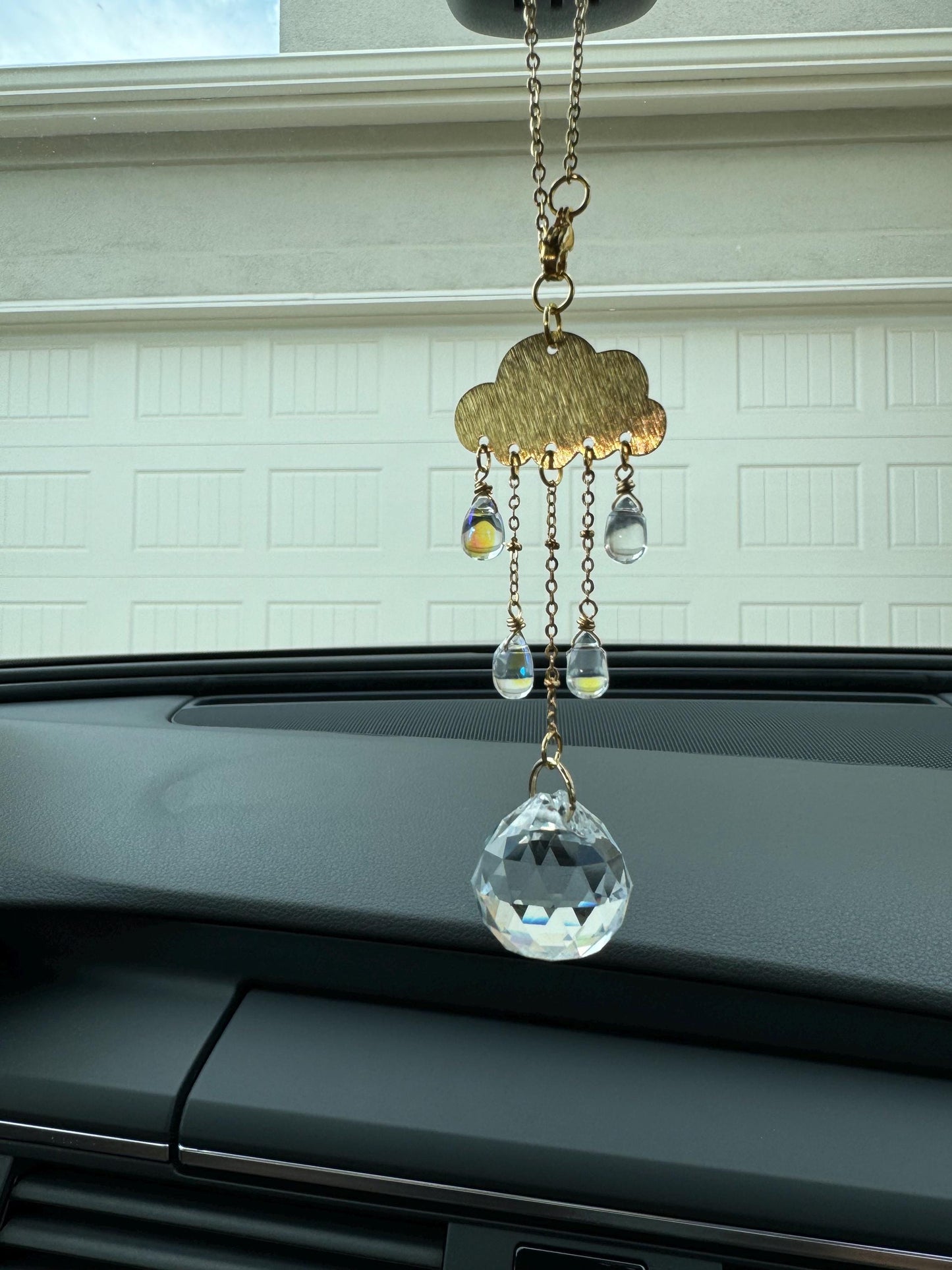 Car charm sun catcher rear view mirror accessory crystal rain cloud decor car crystal prism hanging keychain cute car gift suncatcher