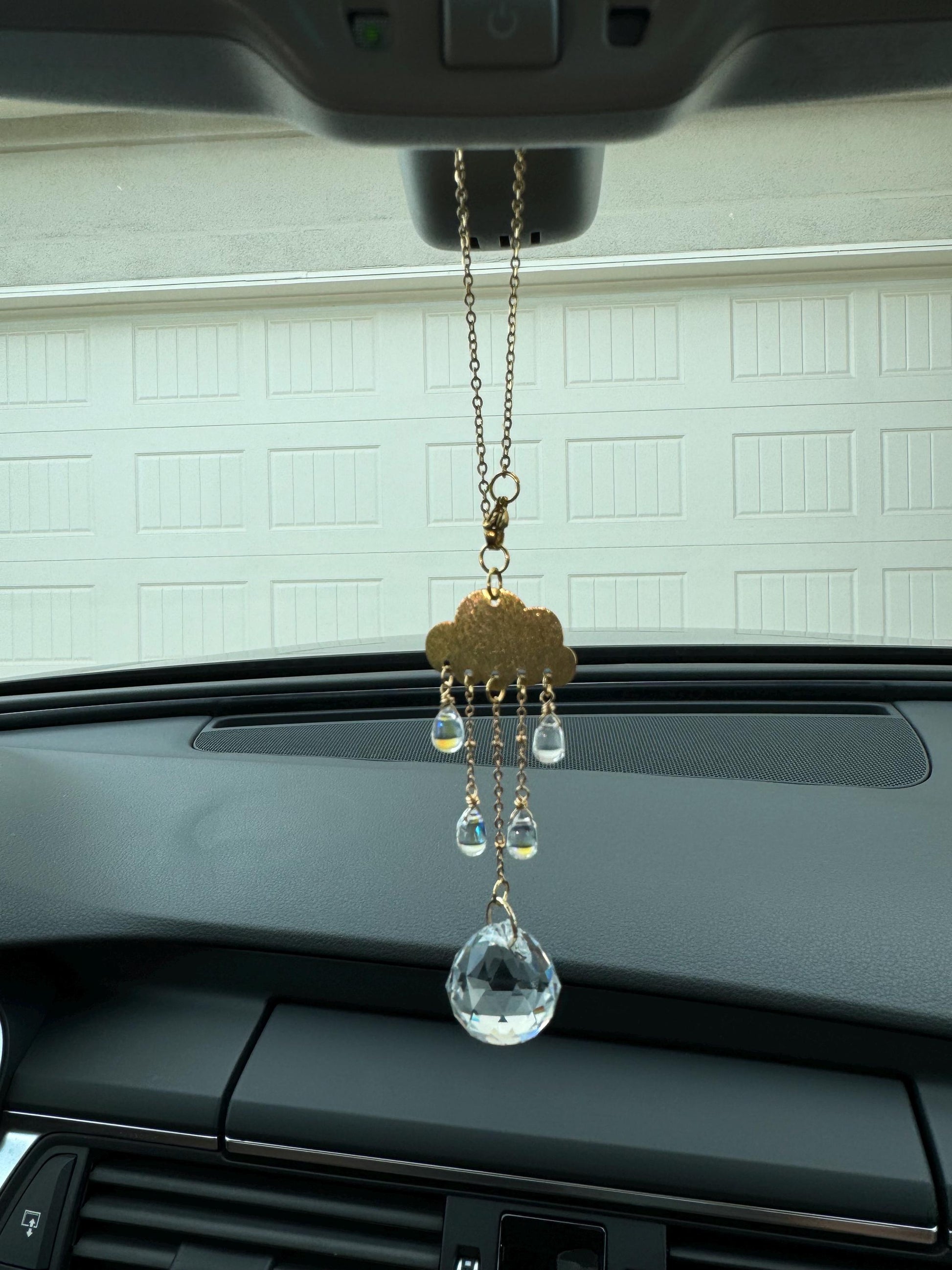 Car charm sun catcher rear view mirror accessory crystal rain cloud decor car crystal prism hanging keychain cute car gift suncatcher