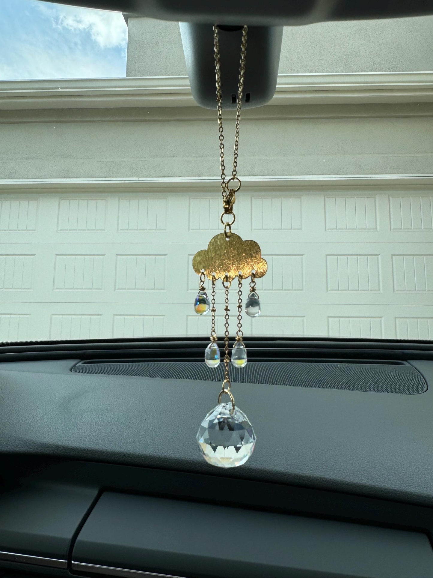 Car charm sun catcher rear view mirror accessory crystal rain cloud decor car crystal prism hanging keychain cute car gift suncatcher