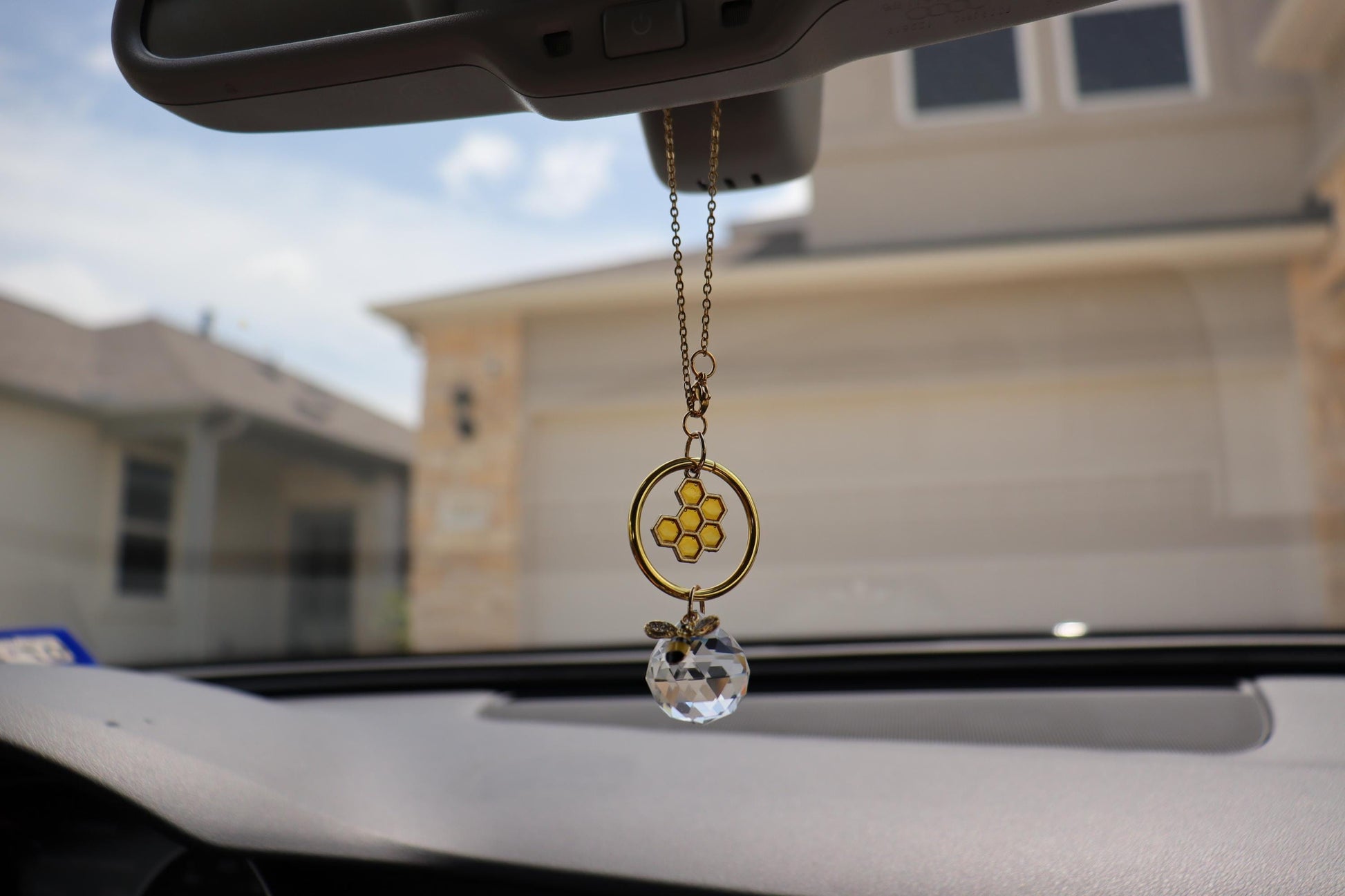 Honeycomb Bee Crystal Sun Catcher for Car Gold Bee Rearview Mirror Charm Crystal Prism Pendant Boho Car Decor Unique Gift suncatcher