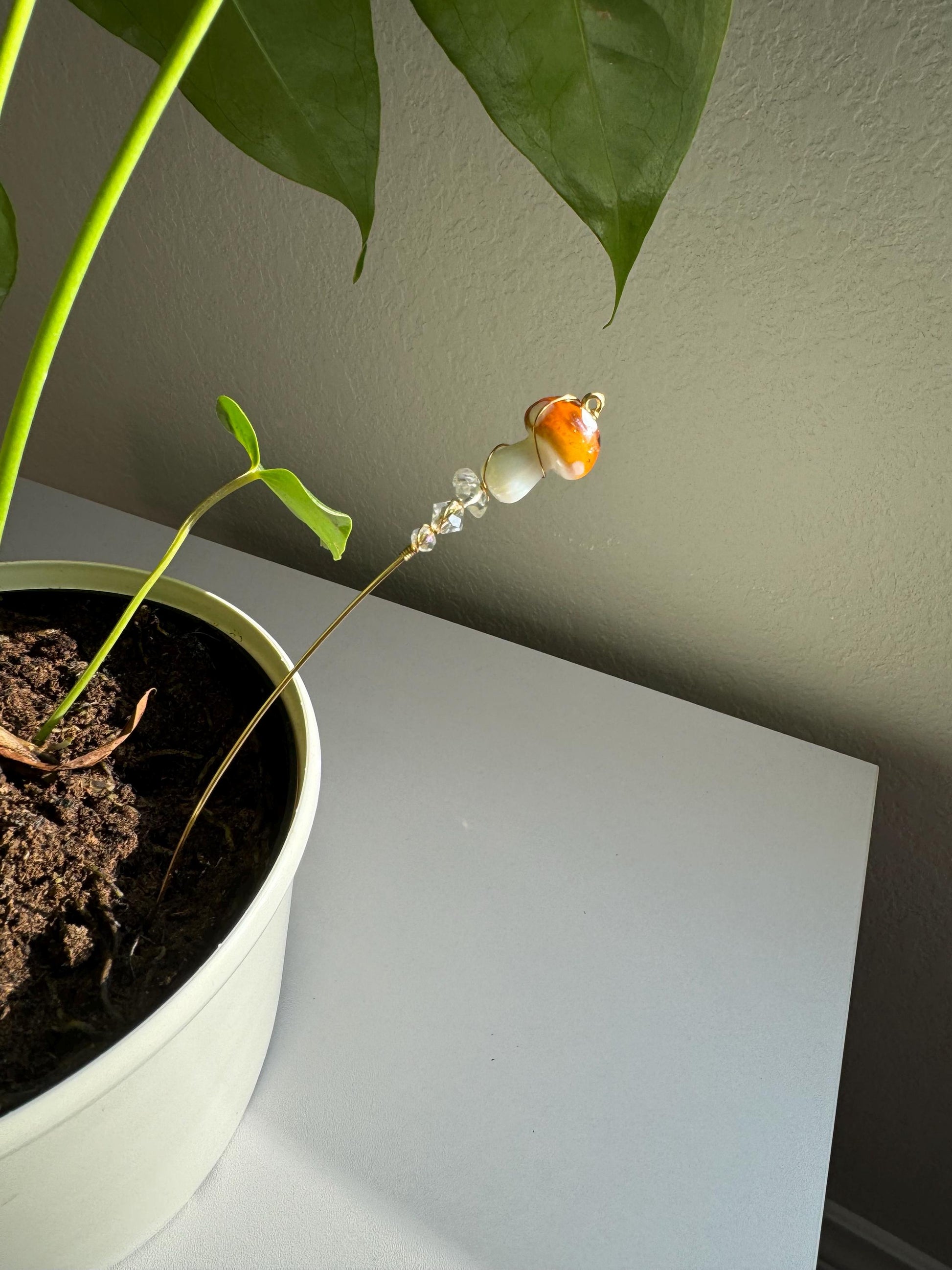 Whimsical Glass Mushroom Plant Stake – Handmade Fairy Garden Accessory for Indoor Plants